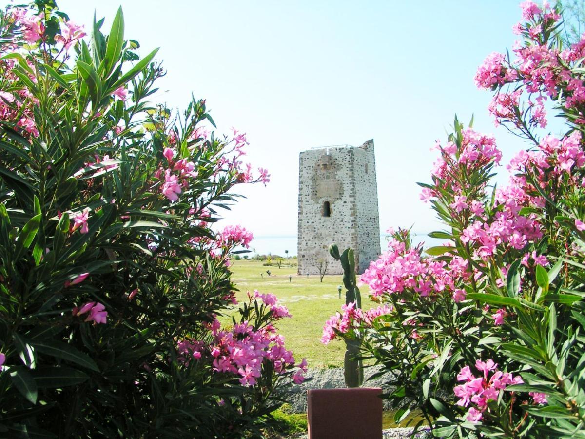 Salinas. Apartment For 4. Terrace/Parking/Pools/Gym/4Mins Beach Estepona Eksteriør bilde