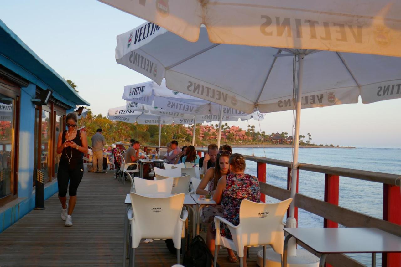 Salinas. Apartment For 4. Terrace/Parking/Pools/Gym/4Mins Beach Estepona Eksteriør bilde